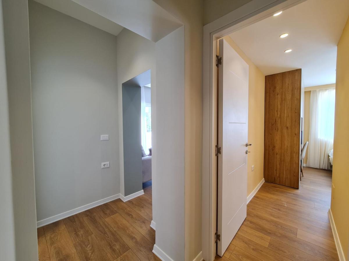 Adore - Modern Apartment Tiranë Eksteriør bilde