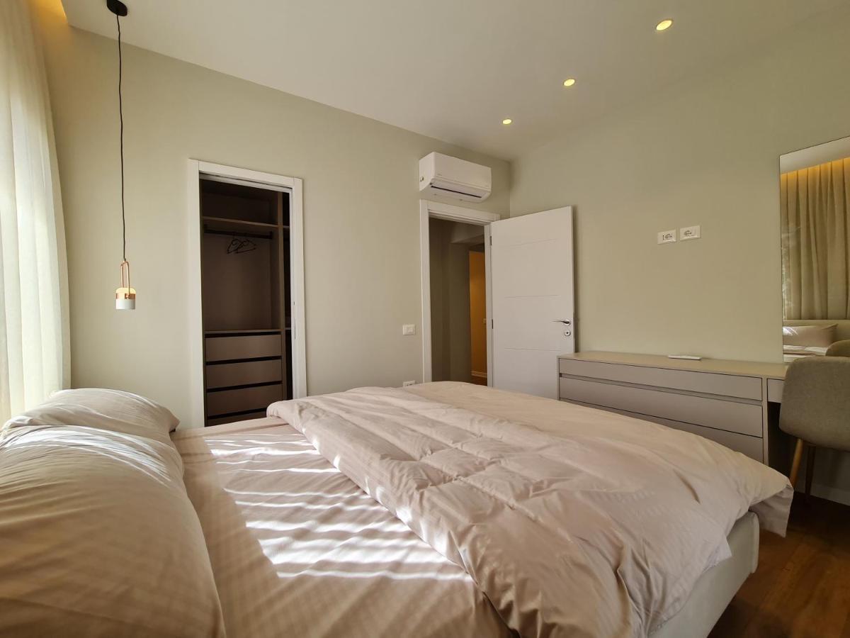 Adore - Modern Apartment Tiranë Eksteriør bilde
