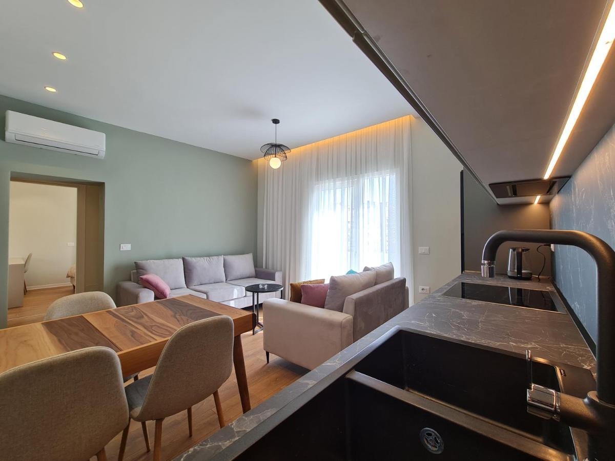 Adore - Modern Apartment Tiranë Eksteriør bilde